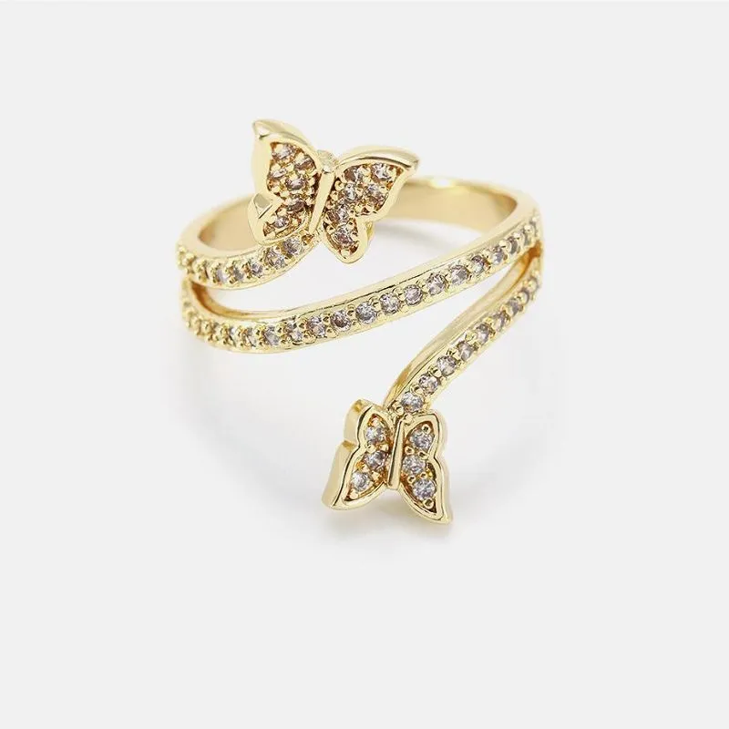 Kaunis käsitsi valmistatud liblikasõrmus