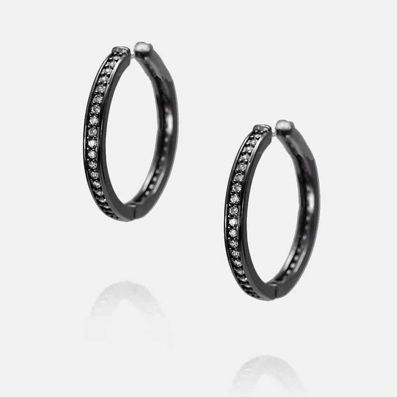 Hematiidiga kaetud rõngaskõrvarõngas